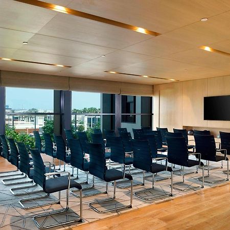 La Ville Hotel & Suites City Walk Dubai, Autograph Collection Bagian luar foto Meeting room at the Westin Mumbai International Airport