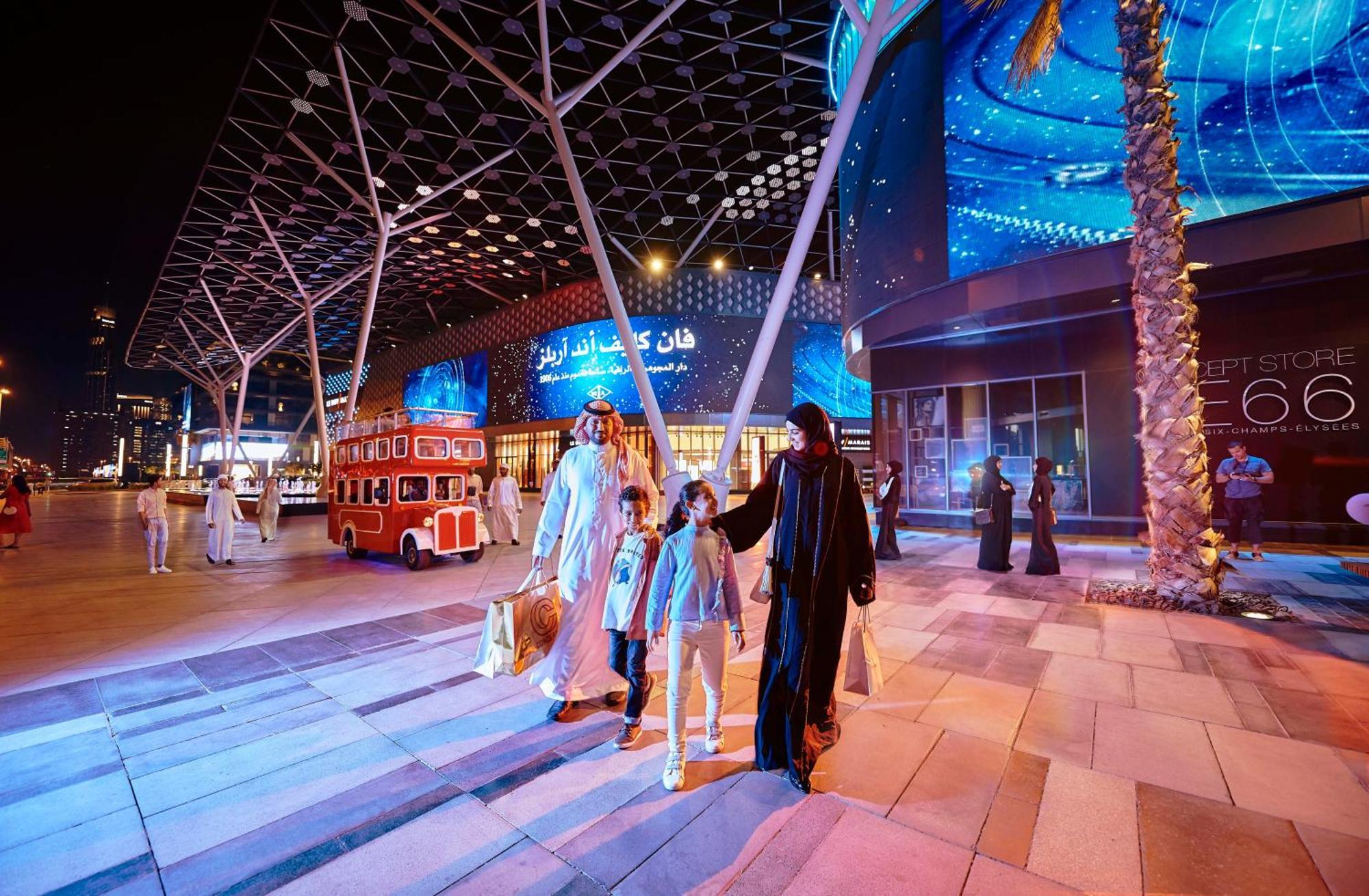 La Ville Hotel & Suites City Walk Dubai, Autograph Collection Bagian luar foto The Avenues Mall in Kuwait City