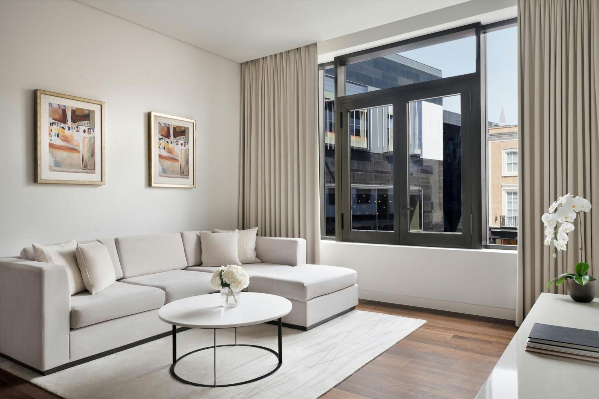 La Ville Hotel & Suites City Walk Dubai, Autograph Collection Bagian luar foto The living room of a typical apartment